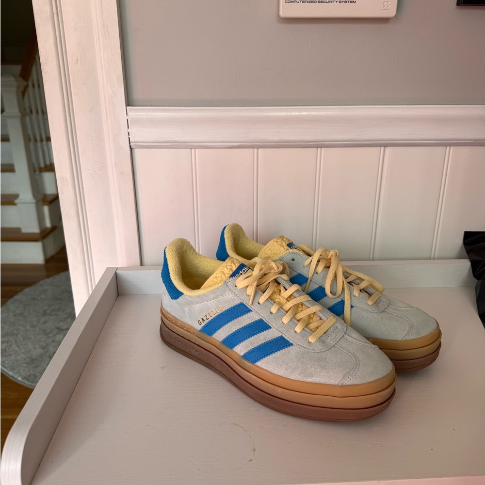 Adidas Gazelle Platform women’s  Sneakers - Blue & butter yellow